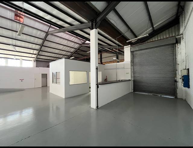 474M² WAREHOUSE TO LET IN MAITLAND